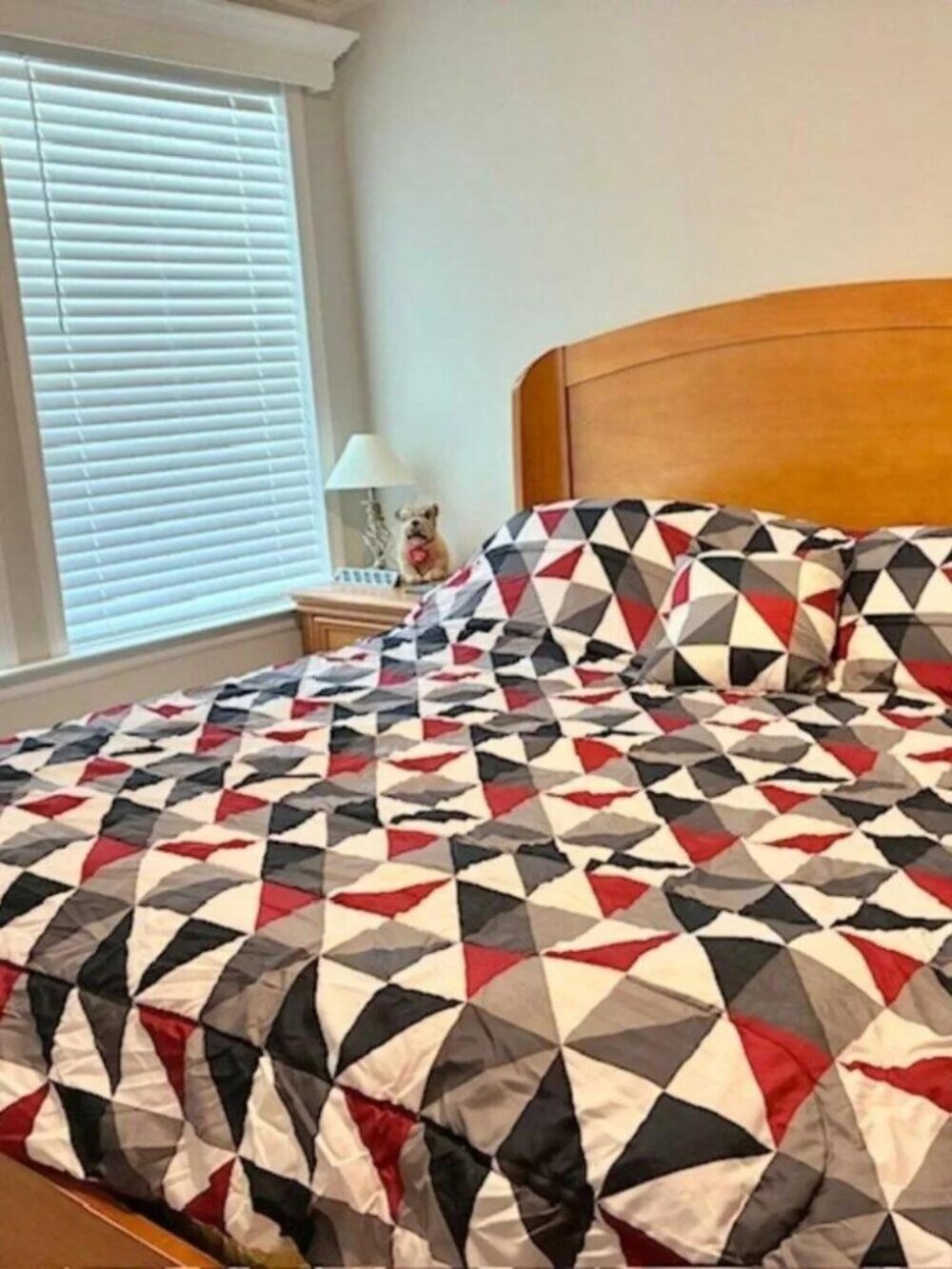 Reversible Comforter Geometric Triangles King Size with Pillow